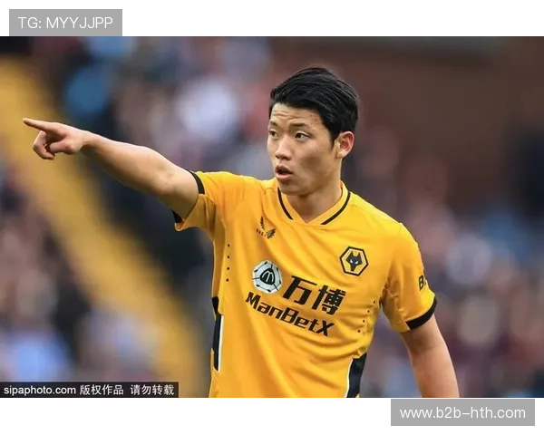 狼队前锋黄喜灿受困包夹,70分钟零射门被换下 狼队前锋黄喜灿受困包夹,70分钟零射门被换下